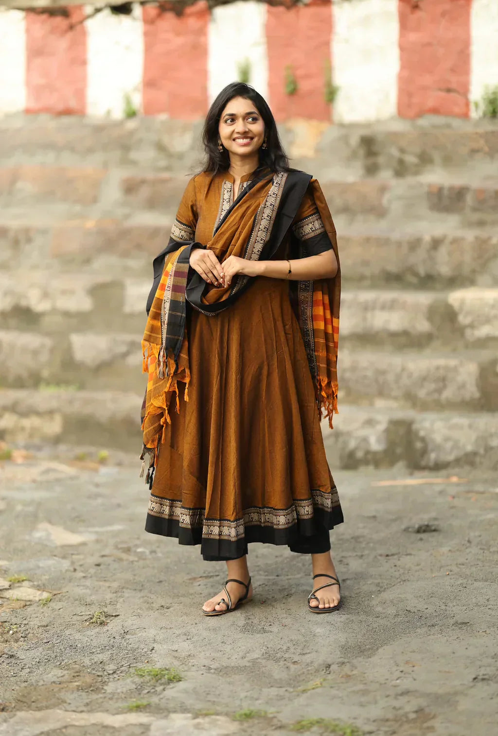ARTI-Brown+black