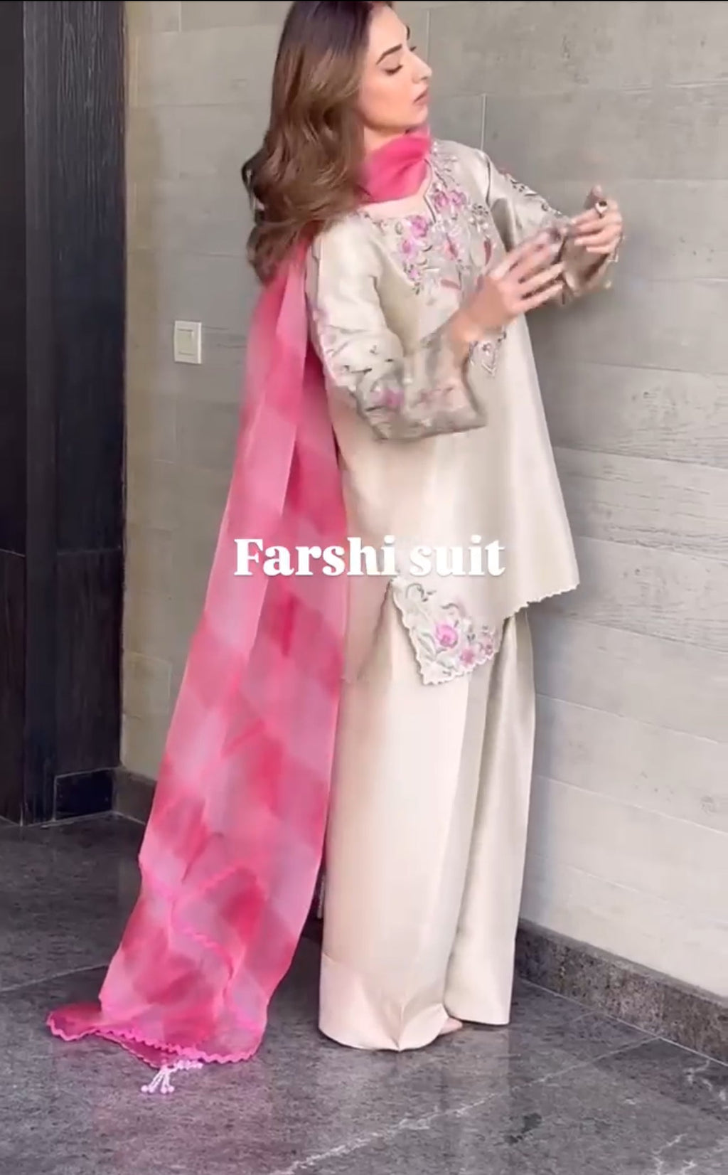 Lahriya Suit Set