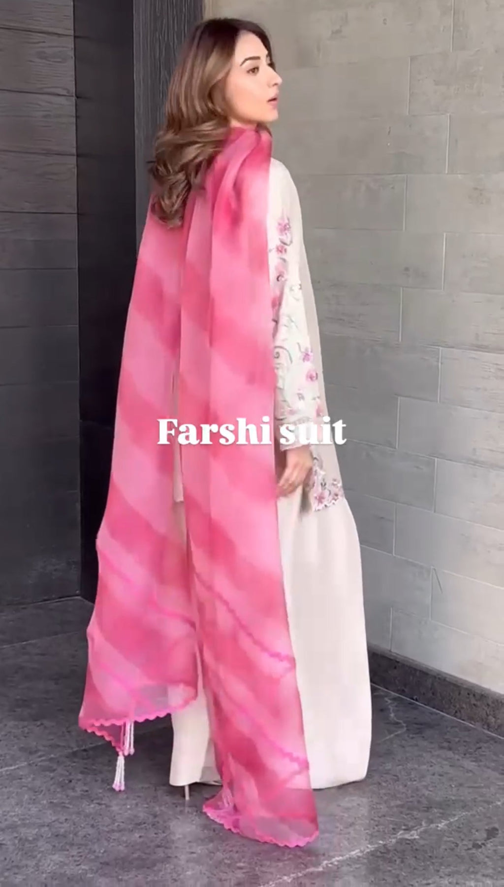Lahriya Suit Set