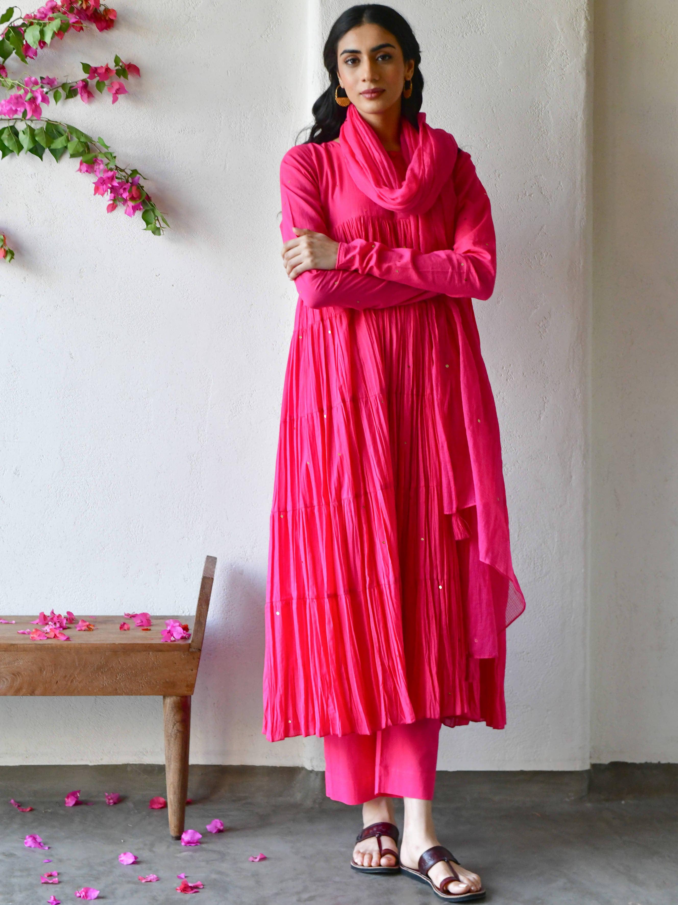 Gulabi Ghera Kurta Set