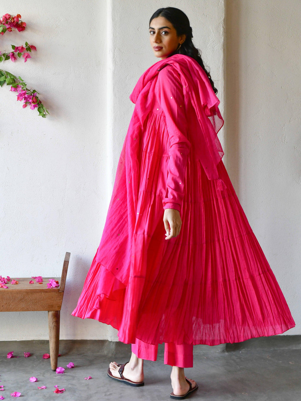 Gulabi Ghera Kurta Set