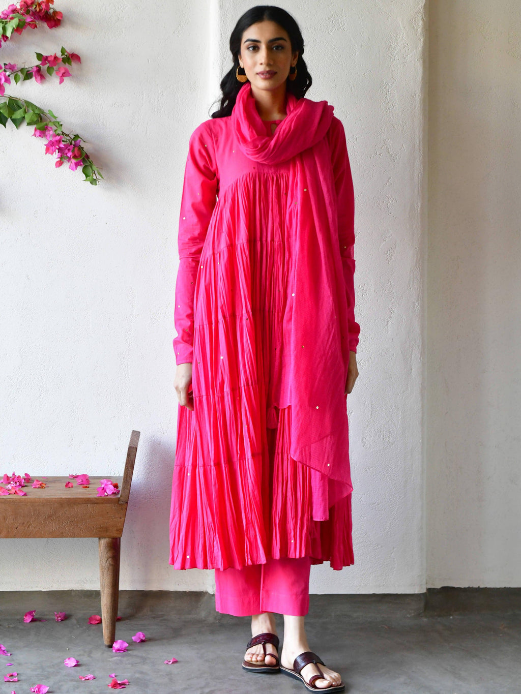 Gulabi Ghera Kurta Set